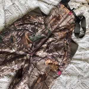SOLD!! Game Winner Real Tree Camo Hunting Pants